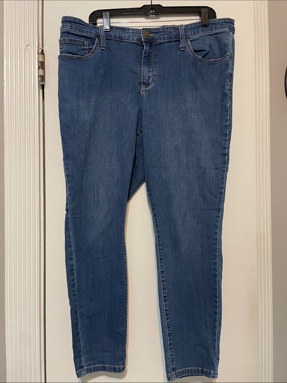 Women’s jeans size 18
